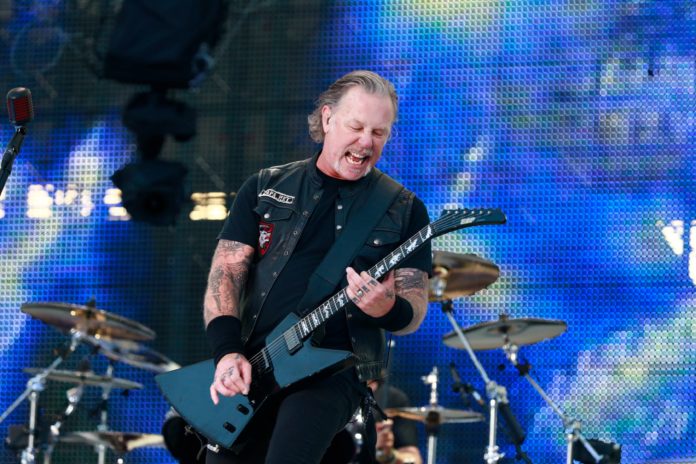 San Francisco Symphony Bassist paid Tribute to Metallica’s Cliff Burton