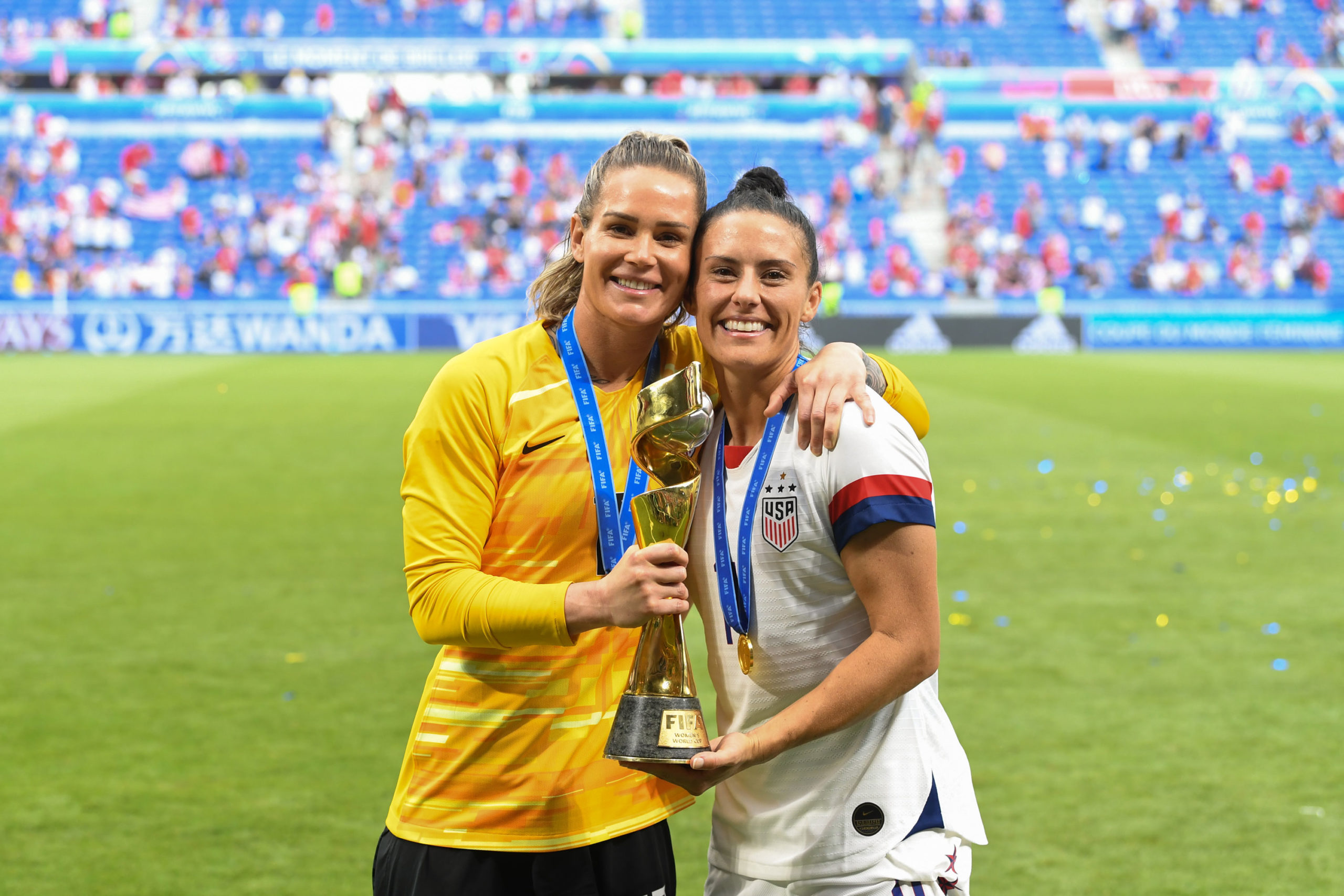 USWNT players Ashlyn Harris and Ali Krieger finally Hitched