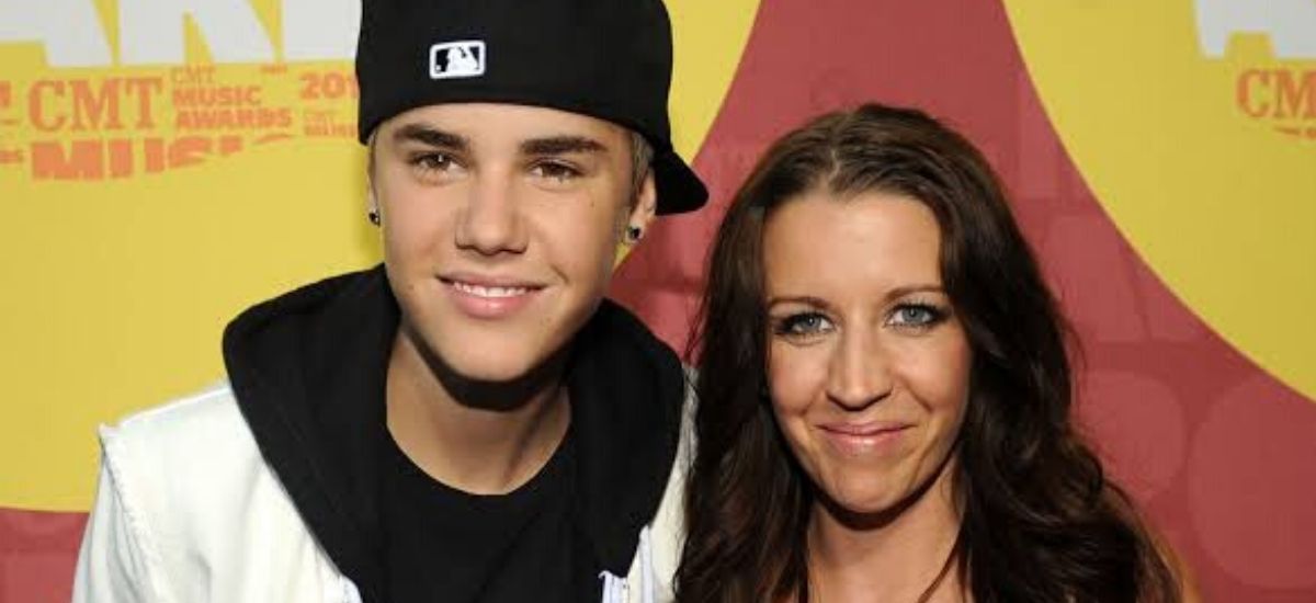 When she had him was a teen mom Justin Bieber's Mother