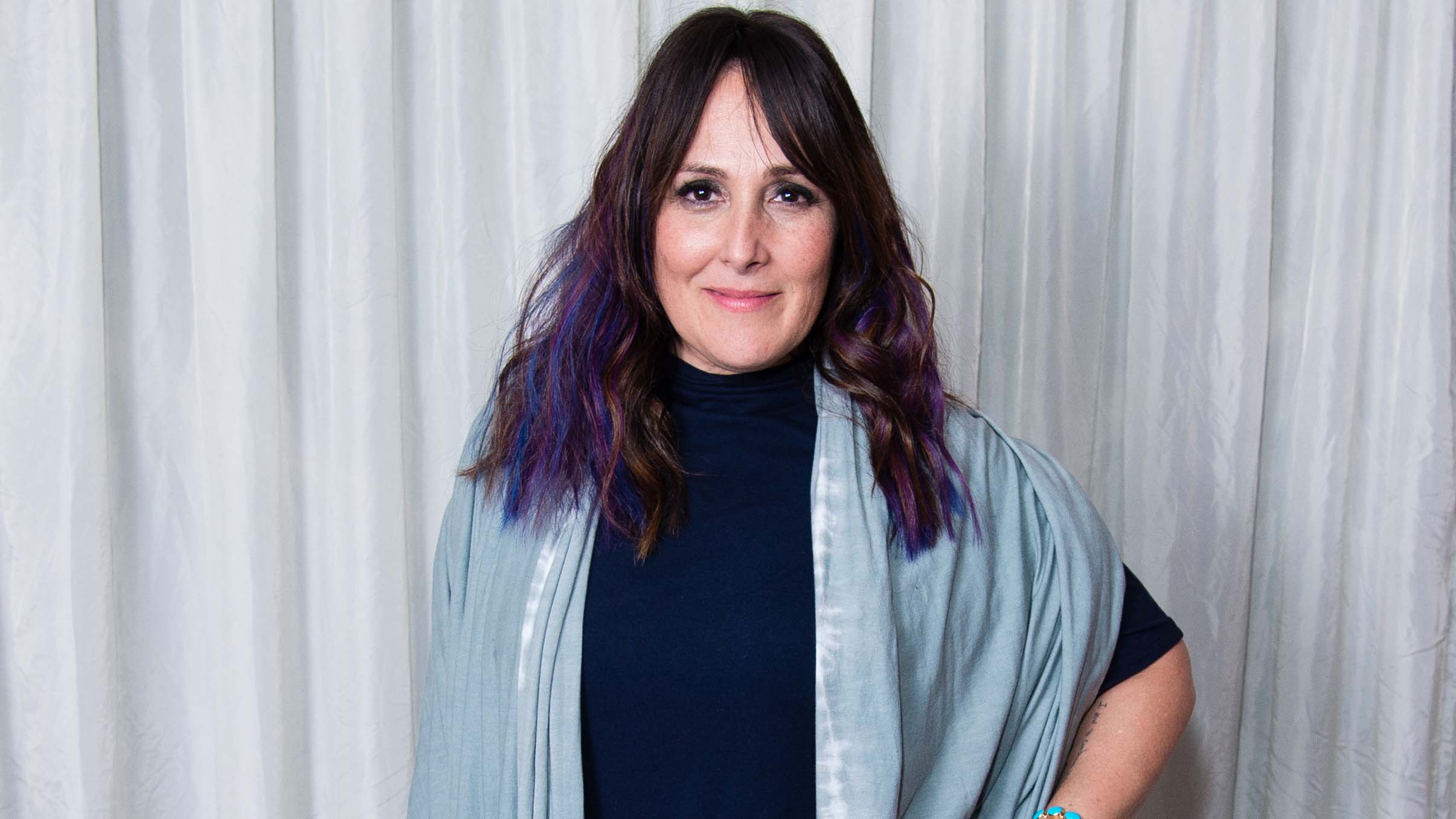Ricki Lake Shaves Her Head After sharing Her Nearly 30-Year Struggle With Hair Loss