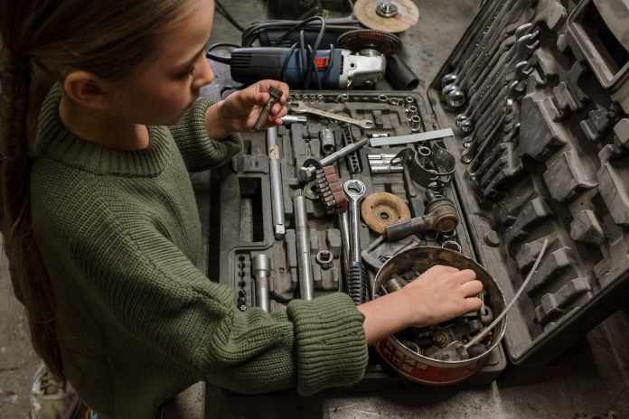 fixing your daughters car